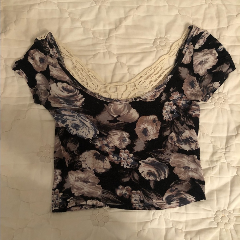 Wet Seal Floral Cropped Tee